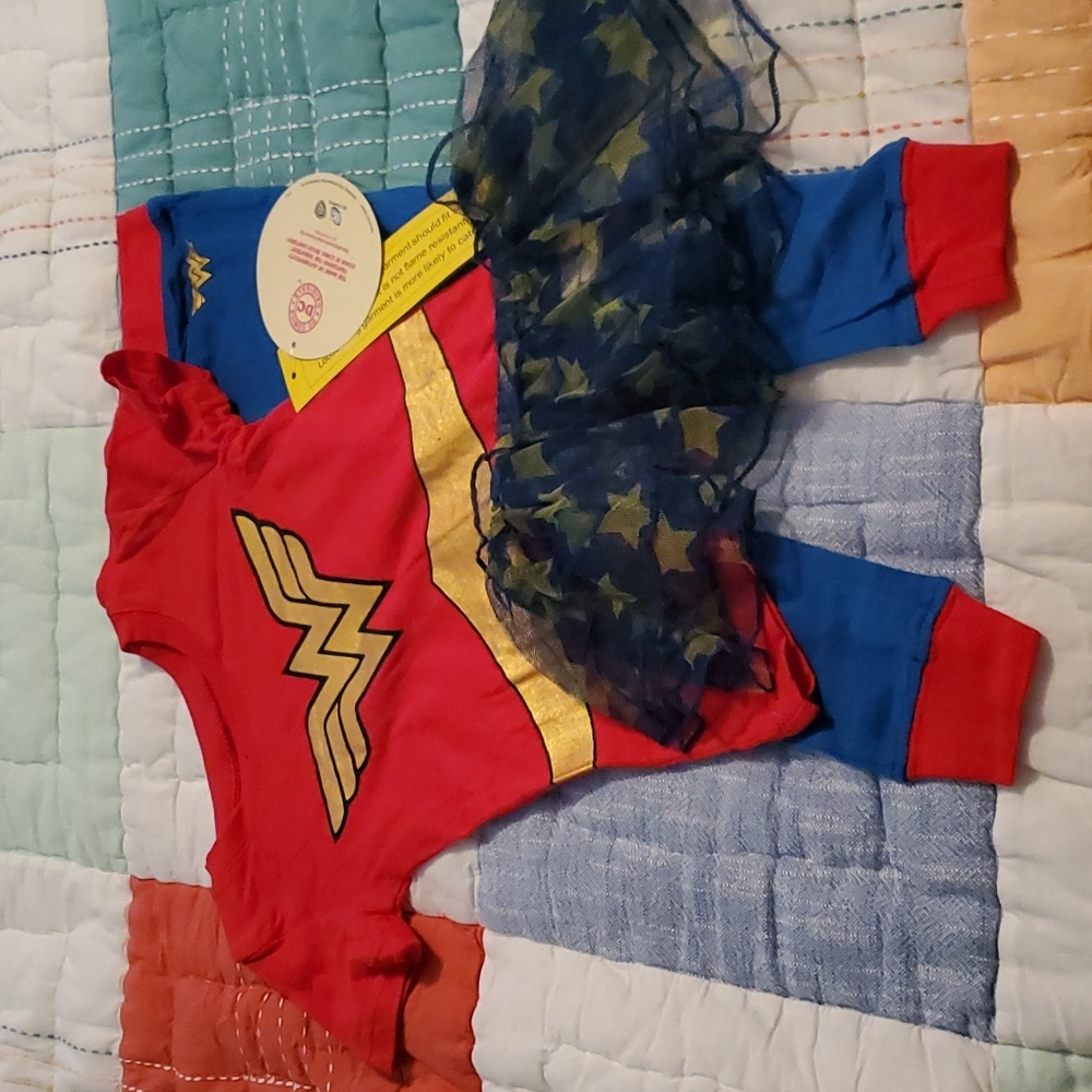 NWT 3 pc Wonder Woman set